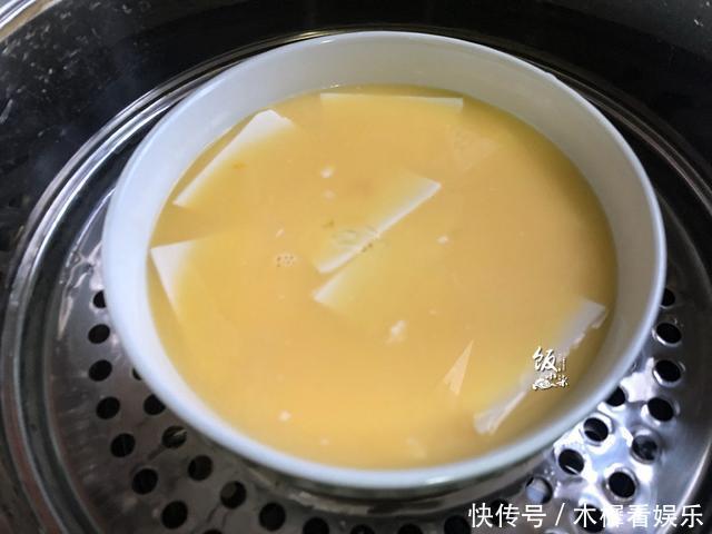好吃|豆腐加2个鸡蛋,不煎也不煮,蒸一蒸就好,口感嫩滑,太好吃了