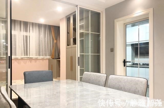 阳台|看他家新房，电视墙很大气，阳台打榻榻米很实用，忍不住晒晒全屋！