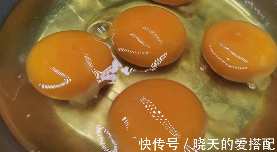 搅拌均匀|苦瓜煎蛋不苦,还清脆爽口,这是需要一些小技巧的,收藏哦