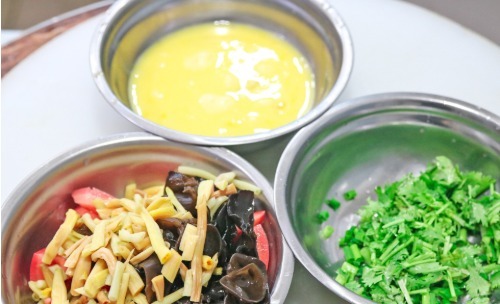 窍门|“新式鸡蛋汤”好喝有窍门,酸辣开胃,汤鲜味美,看着就有食欲