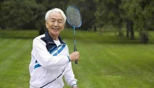 吃降压药|高血压人群养生,别光顾着吃降压药,降压还有“四宝”稳定血压