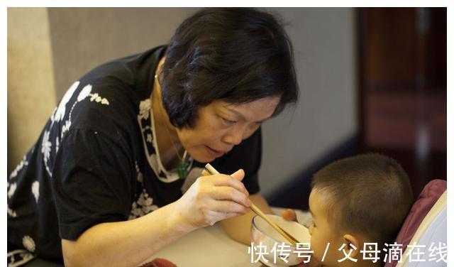 小便|保姆带孩子从没尿湿过裤子,妈妈打开家里监控,强忍眼泪报了警