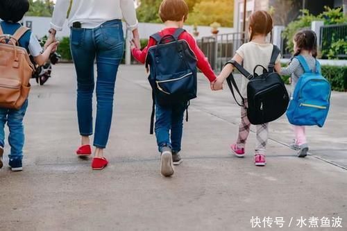 孩子|11个月宝宝被遗弃路边,边哭边爬找妈妈,网友:不想养就别生