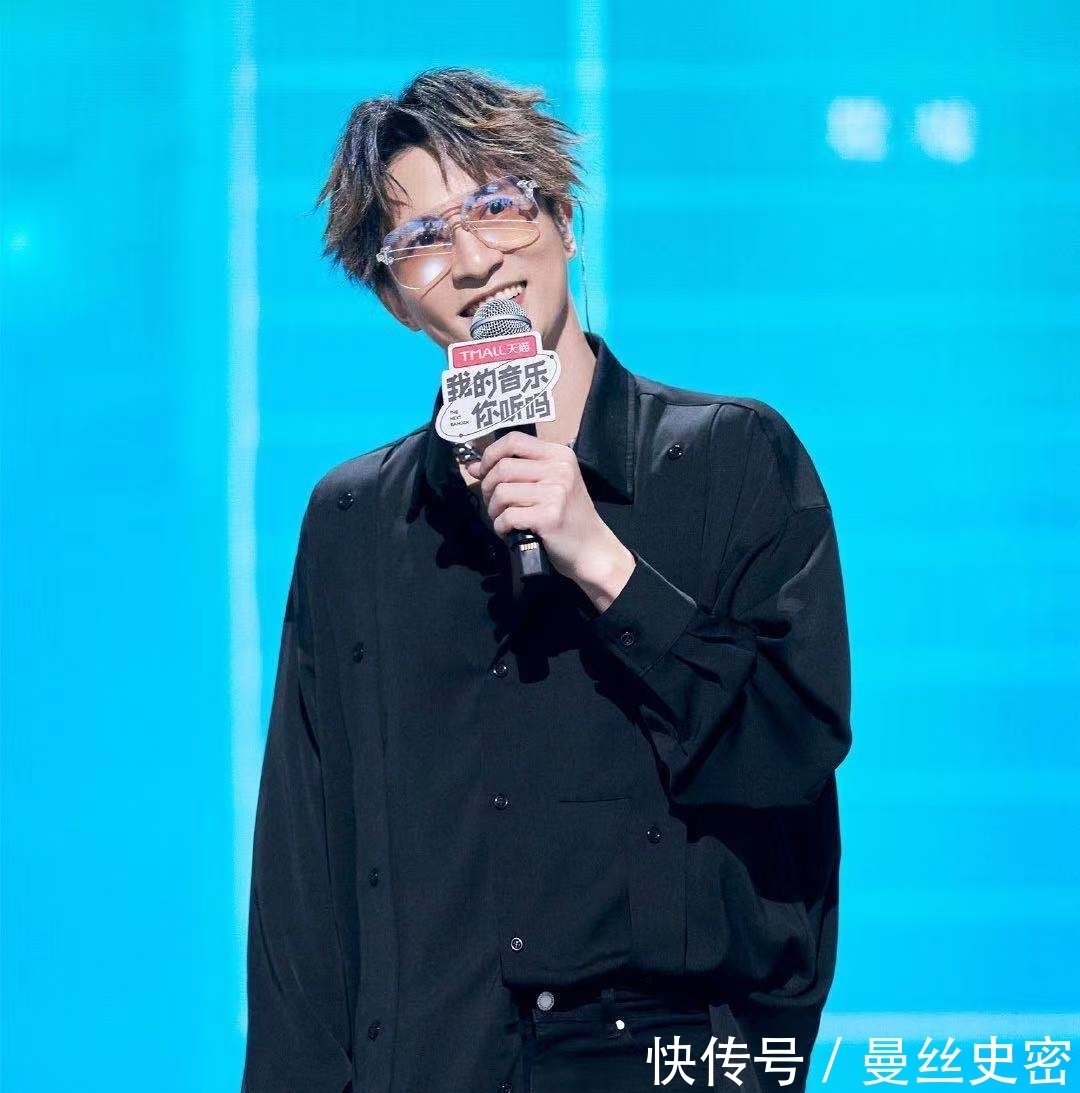 薛之謙叫許嵩嵩嵩,這對(duì)兒有點(diǎn)意思