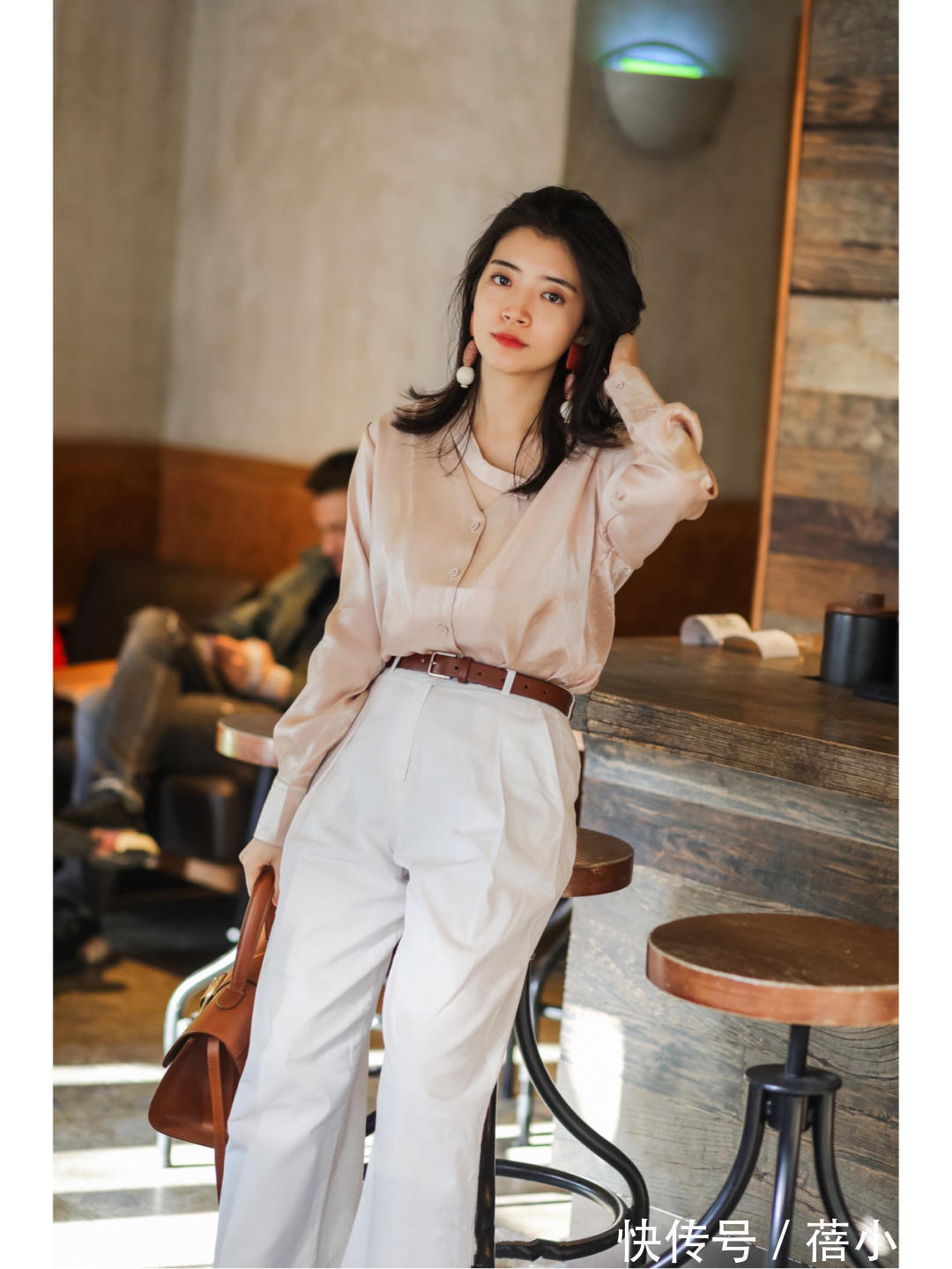 露肤|跟三木博主学穿衣,穿搭小白也能逆袭时尚女神,这4个技巧就够了