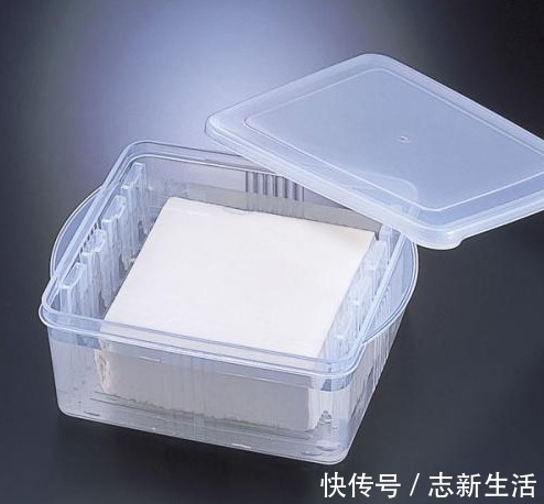 自来水|天热，吃不完的豆腐别放冰箱，教你个土方法，放一周不发粘不发酸