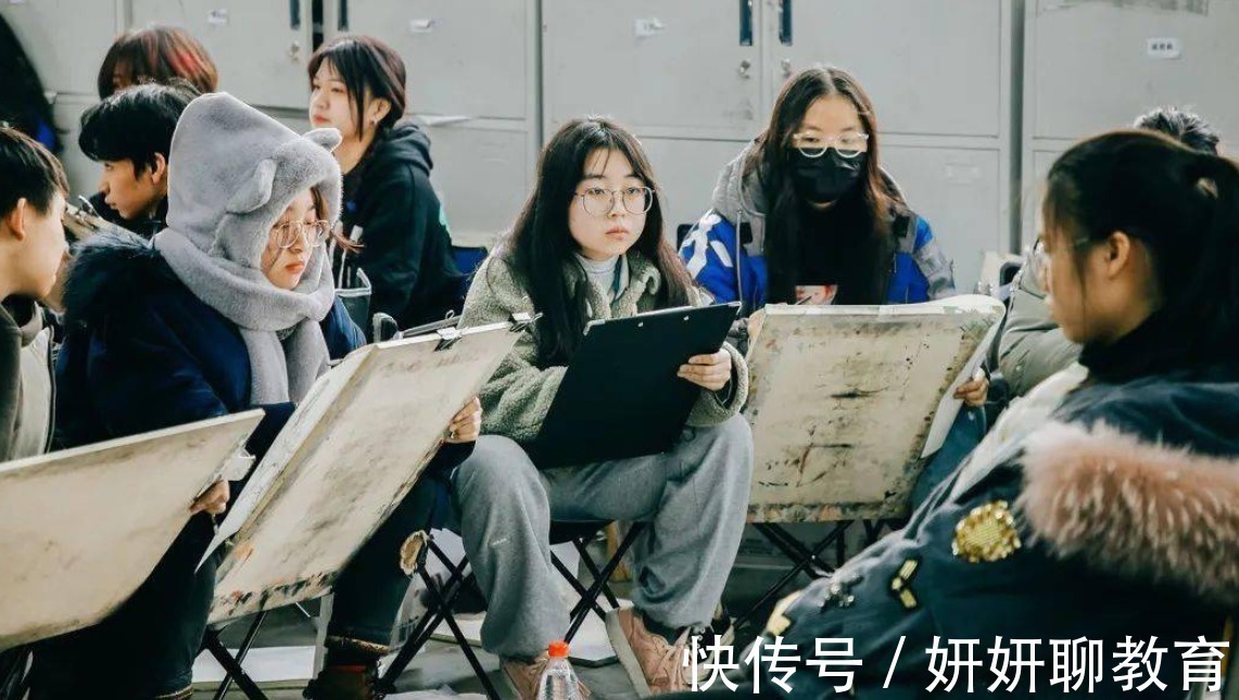 皮卡丘#普通学生VS美术生的画,画风完全不同,对比起来过于真实扎心