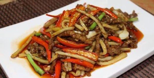 美食精选:鸡翅烧胡萝卜,水煮肉片,杏鲍菇炒牛肉,红烧荷包蛋