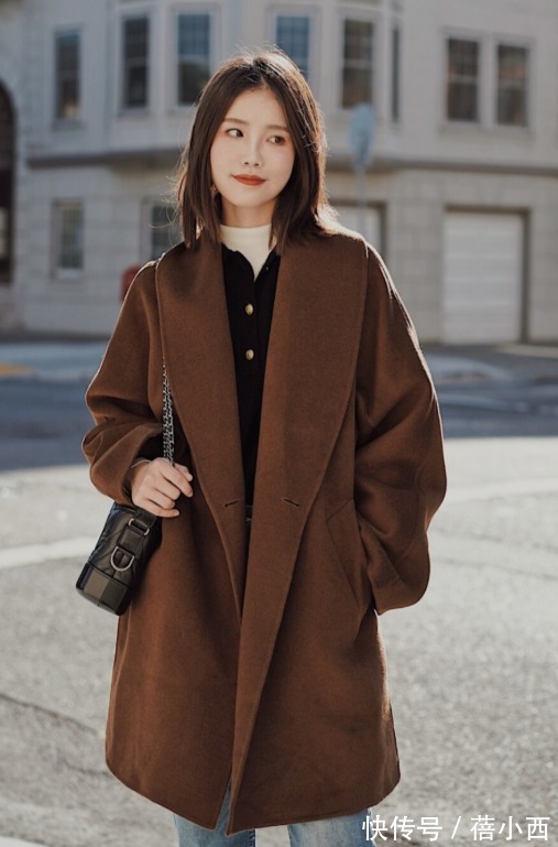 大长腿 今年建议多穿“大衣”和“风衣”,内搭毛衣+牛仔裤,保暖又时髦