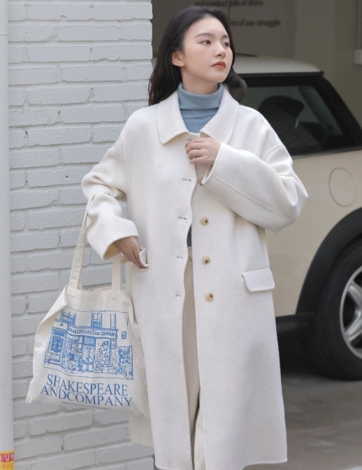 穿搭|真正时髦的女人,衣橱中都有一件毛呢大衣,保暖还温柔