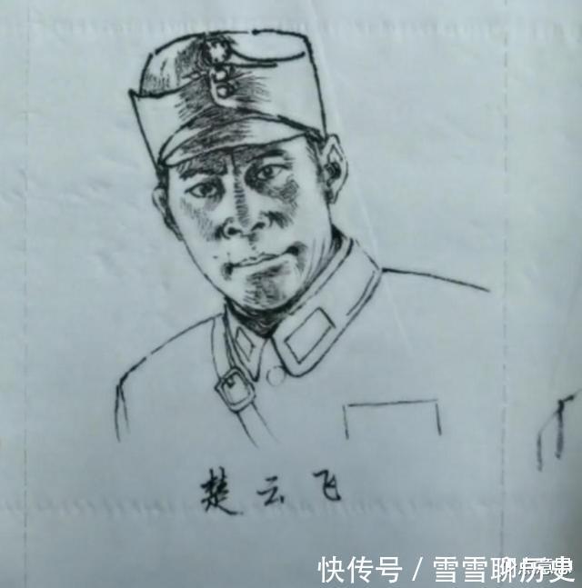 人物|西安男子用紙巾畫(huà)出《亮劍》靈魂人物,網(wǎng)友這功底,真是個(gè)人才