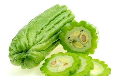  两物|咽炎发作要管住嘴，饮食多吃两物，少碰三物，或能缓解病情