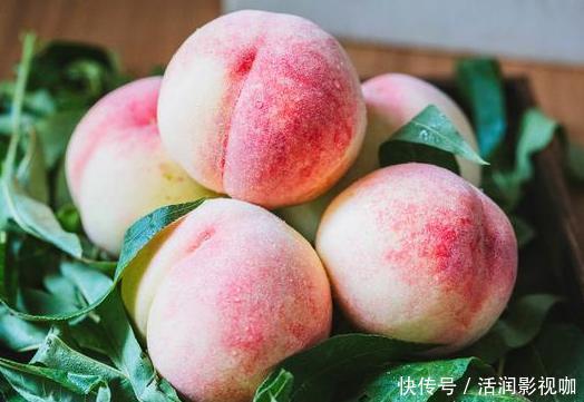 多汁|买桃子时牢记4点,挑出来的桃子香甜多汁,别再被卖家忽悠了