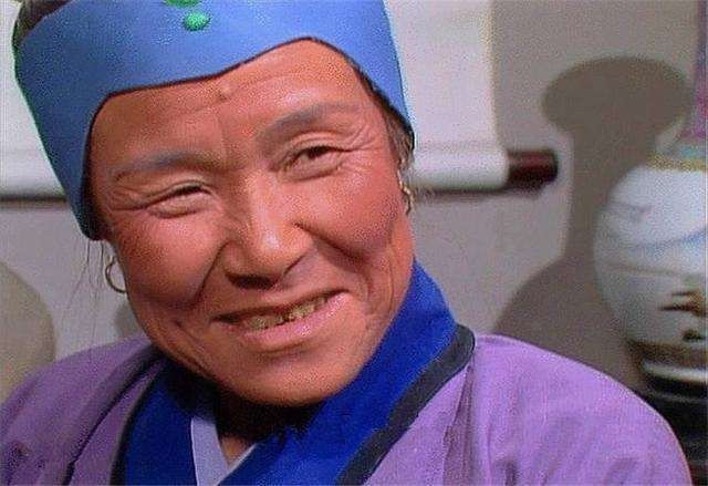 贾琏|巧姐流落风尘，已不是黄花大闺女，刘姥姥为什么还让她嫁给板儿