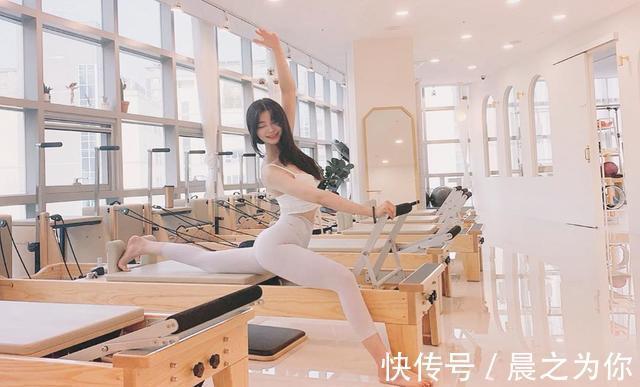 气质|24岁姑娘,气质迷人身材曼妙,被称为“普拉提女神”