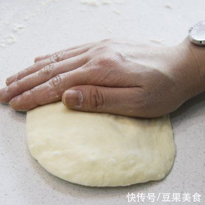 整形|吃着比肉还鲜，嘴馋就吃超柔软的牛奶哈斯面包