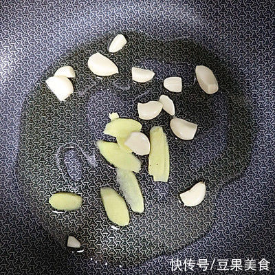 牛腩|软烂入味的萝卜炖牛腩，超级下饭