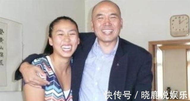 父亲|郎平女儿与异母弟弟聚餐!父亲为照顾她15年未娶,60岁2婚生子