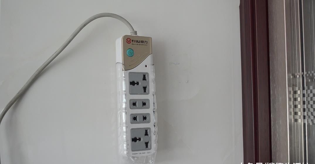 用处|喝完的塑料瓶不要扔, 剪几刀, 放在家里有大用处, 人人见了都夸好