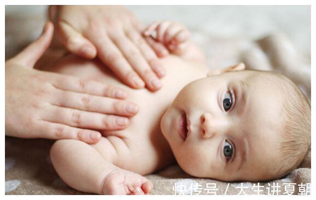 喂奶|别再这么喂新生儿吃奶了!为了图一时轻松,损害的是宝宝的健康