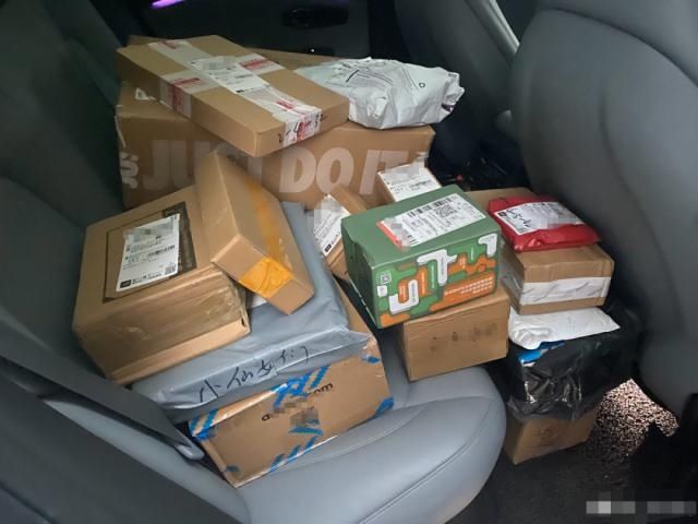 双十一|女生运快递有多拼，萌娃吐真相：我妈就有119单