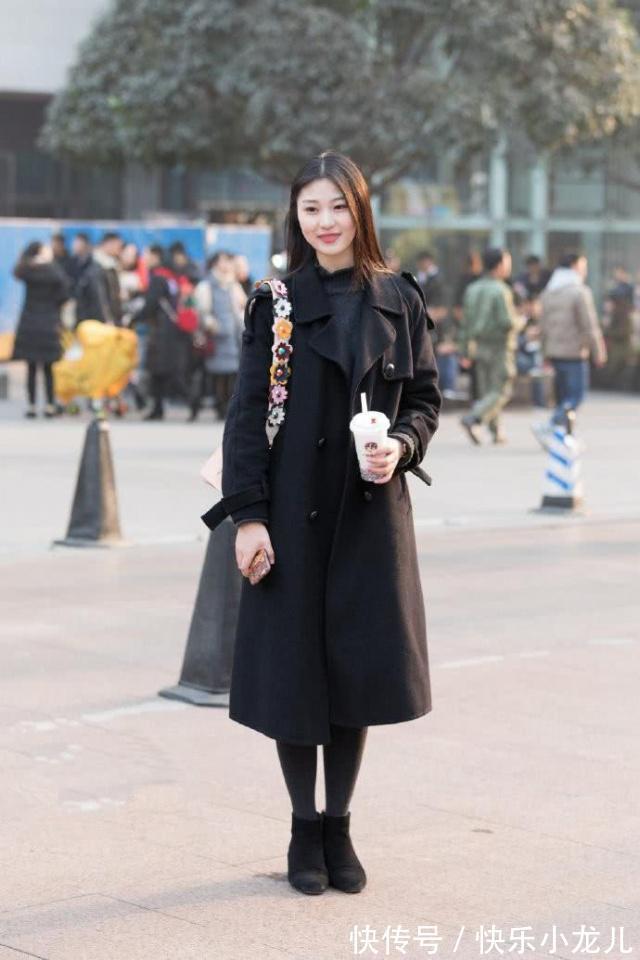 有气质 优美的大衣穿搭简洁大气,让你看起来更加的挺拔有型