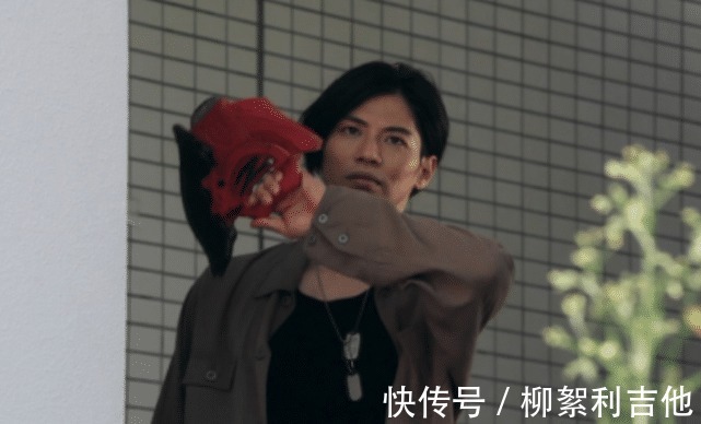 泽塔|泽塔奥特曼赛雷布洛夺回贝利亚勋章，死亡托拉托斯重创泽塔！