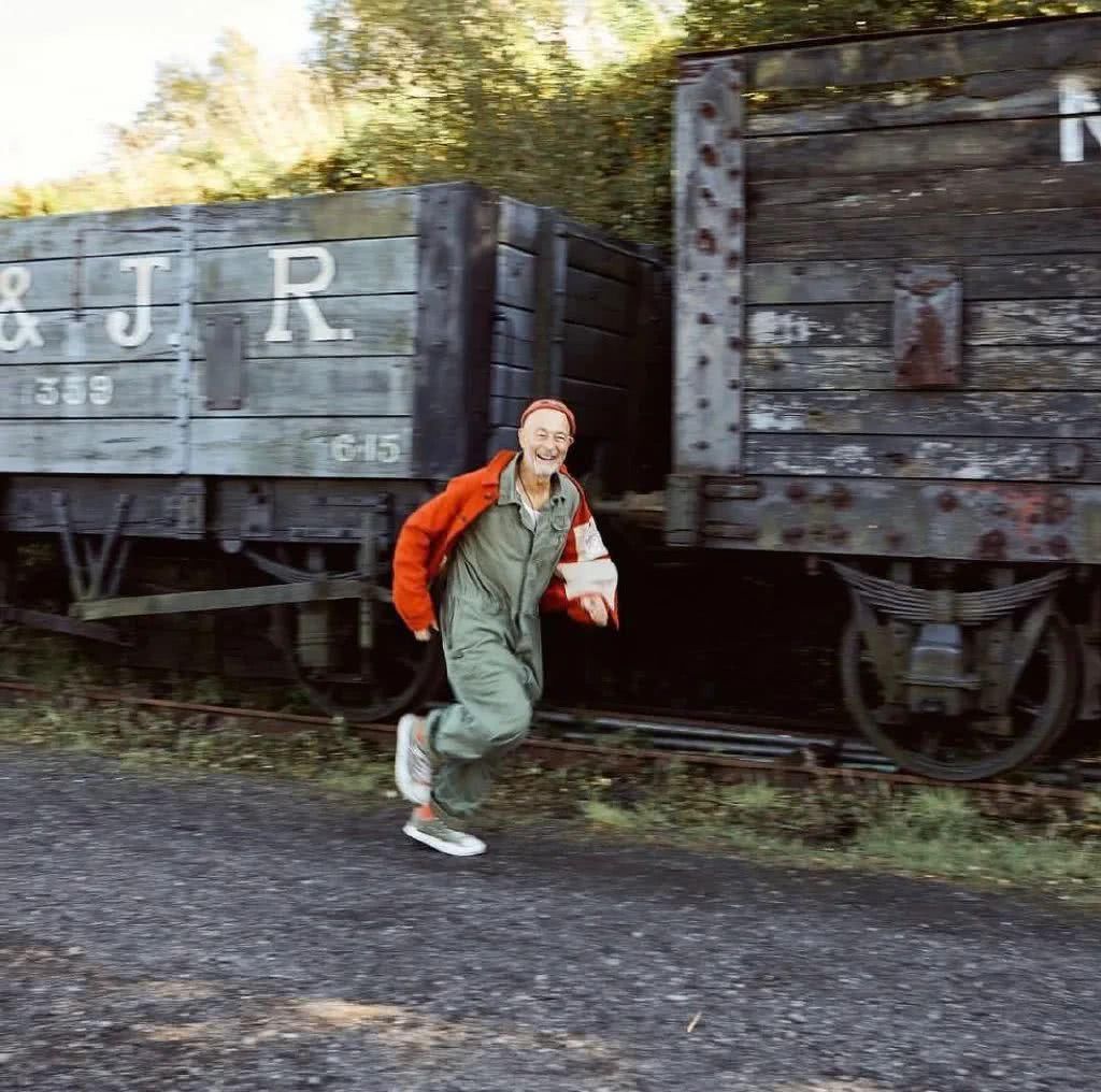 不好|爆款鞋王被嫌“不好穿”、“抄袭”,但也逃避不了真香定律