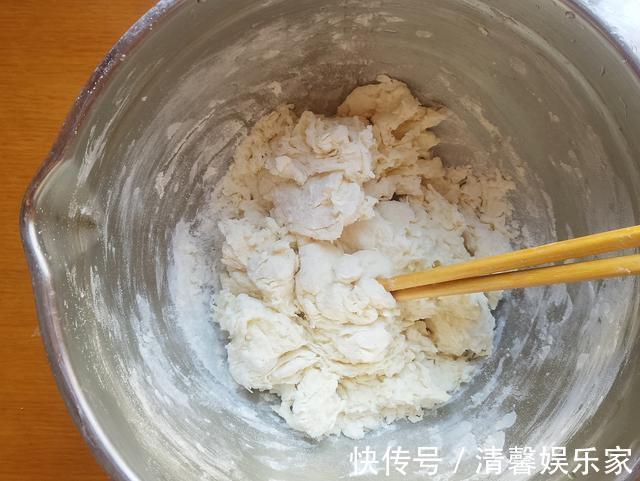 馅饼学会此做法,皮薄不露馅,香脆又可口,做法不难,快来试试