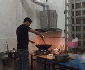 |搞笑GIF：本来想给女友一个惊喜 结果我在医院躺了三个月