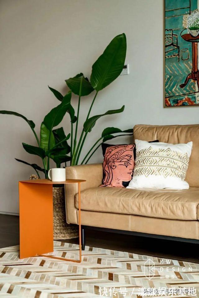 爱马仕|客厅没有茶几,空间却瞬间高级?看看她74㎡的家是怎么做的