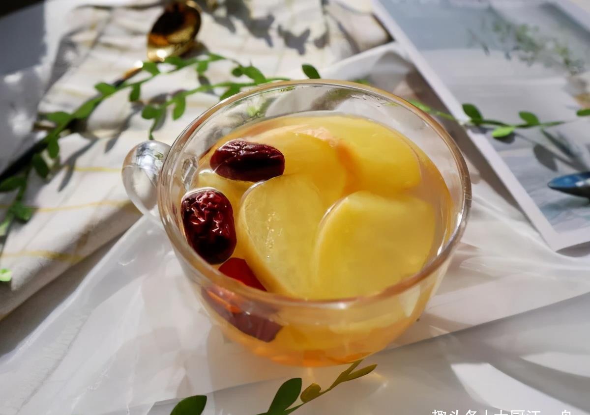 春天，红枣和苹果是绝配，每天早上来一碗，营养又减脂，真不错