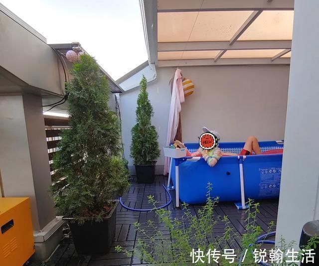 房子|闺蜜花重金买下顶楼的房子,赠送的18㎡露台太美了,恨不得天天去