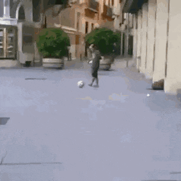 趣图|搞笑GIF趣图:姑娘是失恋了吗?你这样做不值得,好男人多的是!