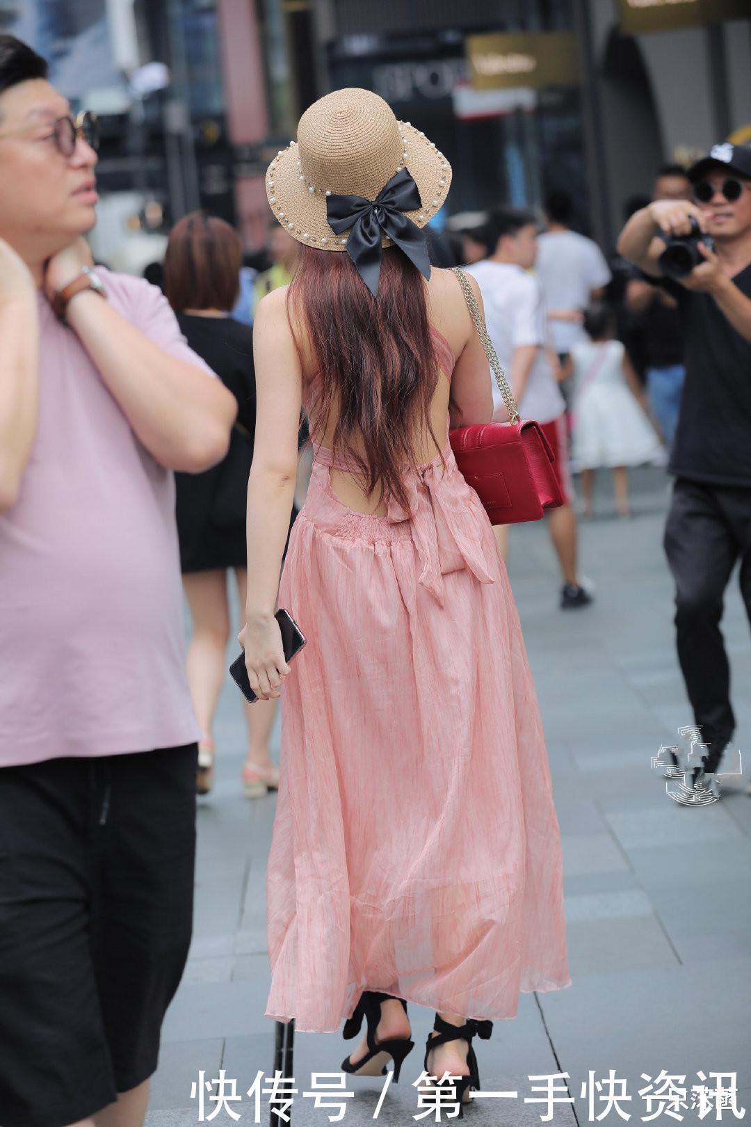 身材好也就忍了,居然还这么会穿,别欺负大家做不到啊