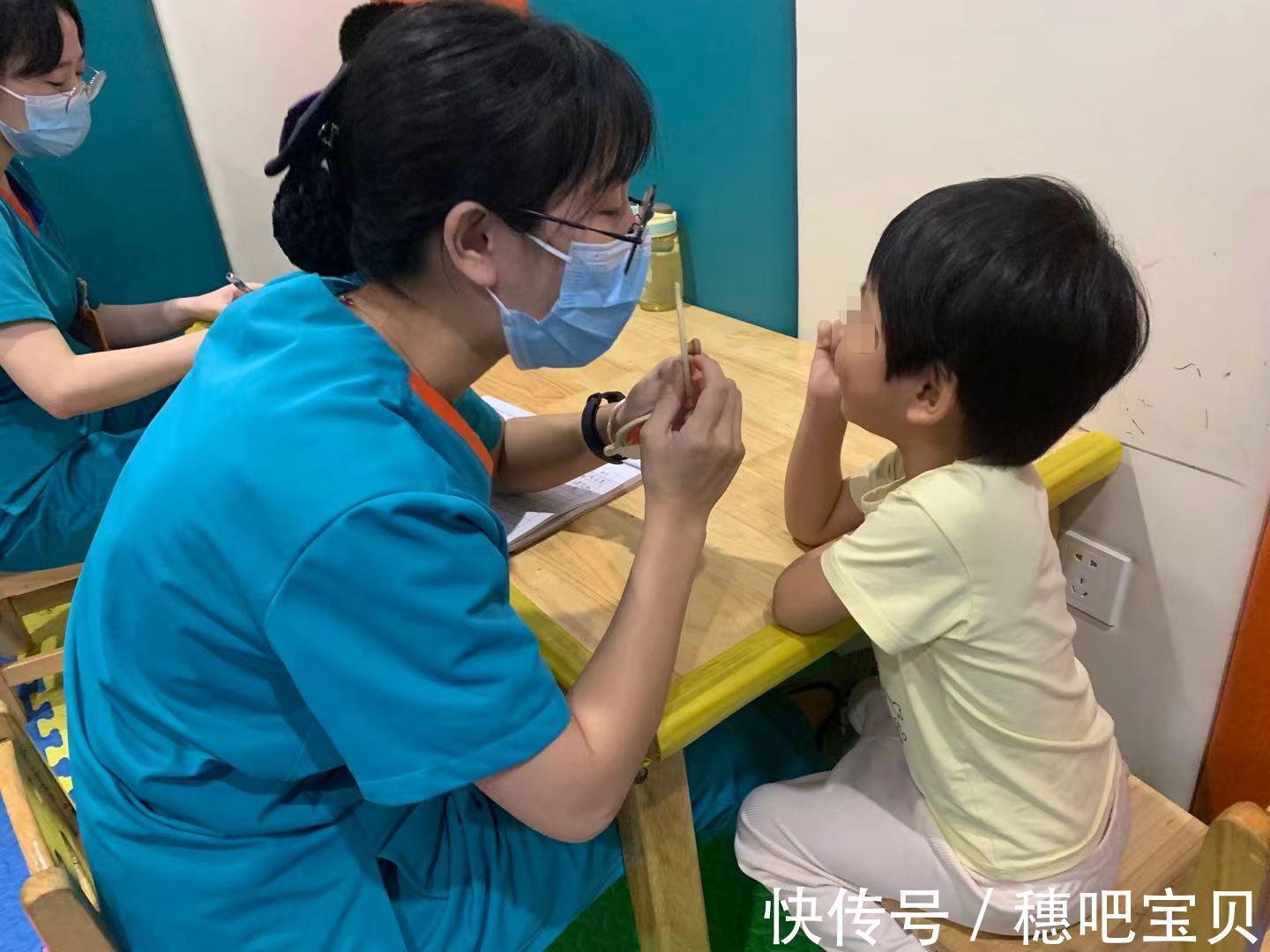 语言|央视发声“语言发育迟缓”:不要让家长的无知,贻误孩子终生