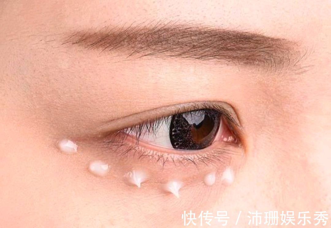 肌肤 5个“懒女人”的护肤方法,45岁以上的女性可多用,方便效果也好