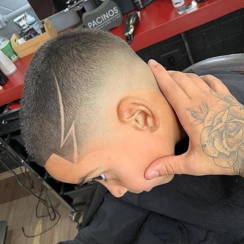 新时尚小帅哥发型，越剪越有型，妈妈们请为你儿子收藏了