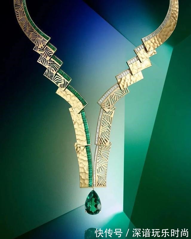 佳士得 看过了这些珠宝,我才读懂了祖母绿的“年轻范”!