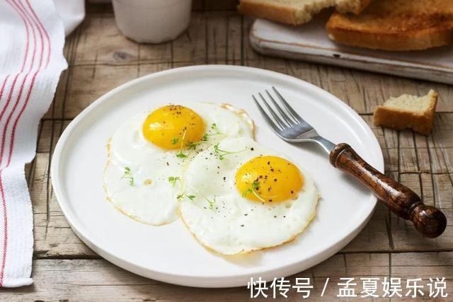 下联|才子出上联:两个荷包蛋,后来被老伯伯对出,堪称经典