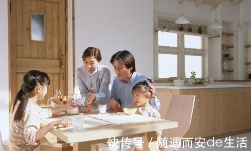 母亲|即便妈妈再优秀,有这三种习惯的父亲,孩子多半也没出息