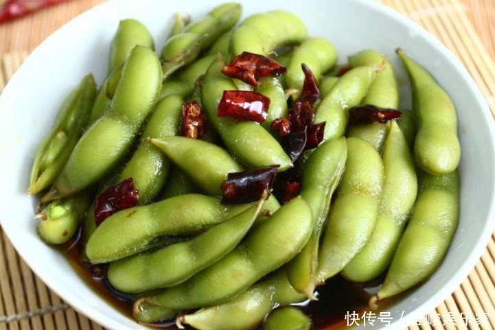 营养物质|煮毛豆时，直接煮大错特错，加此物，翠绿好吃不发黄，很多人不懂