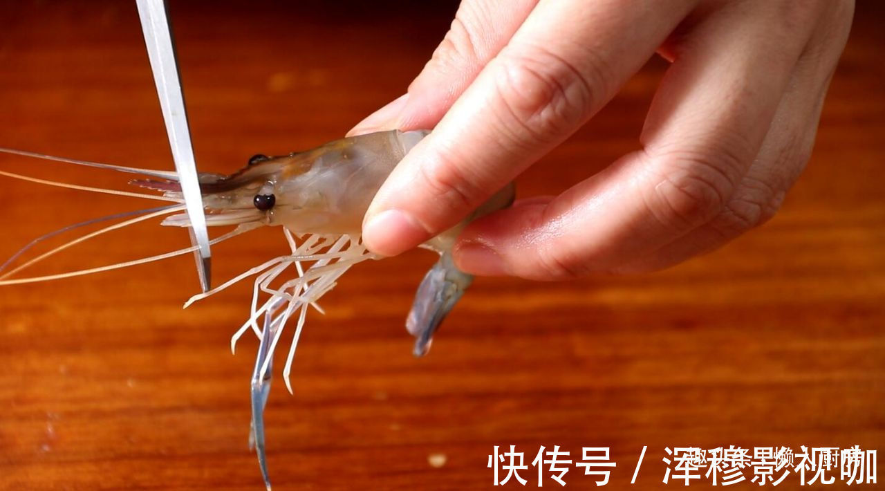 美味|教你鱼头的特别做法，与剁椒鱼头有很大区别，更营养美味