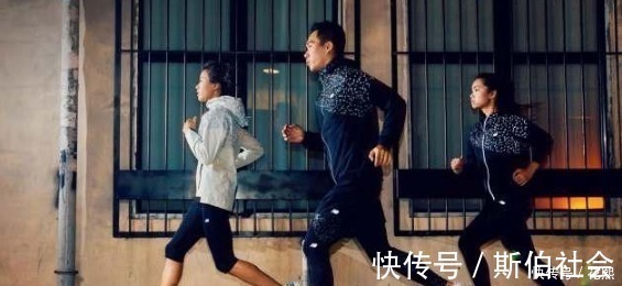 nike 你瞧不上的“国产跑鞋”,投资400亿人民币,如今能够与阿迪耐克并肩!