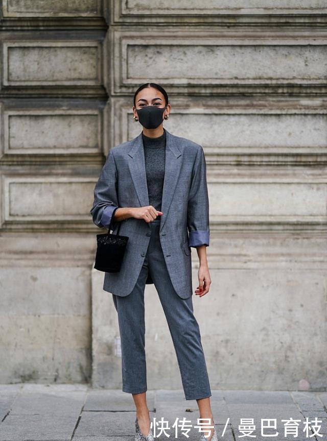 灰色的服装|2021年流行色公开!基础款的灰色仍是潮流,低调高级又百搭