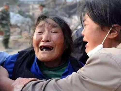 老人|奶奶赌气丢下孙子,一分钟时间,奶奶赢了,可再也找不到孩子了