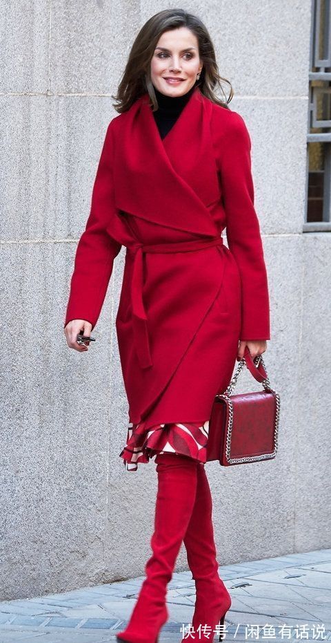 红色 西班牙王后也爱“中国红”,一件大衣连穿3次,还是配红裙更惊艳