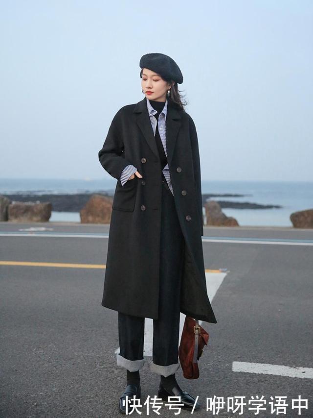 初冬不要随便穿大衣，今年流行“大衣+高领”，好温暖时髦！