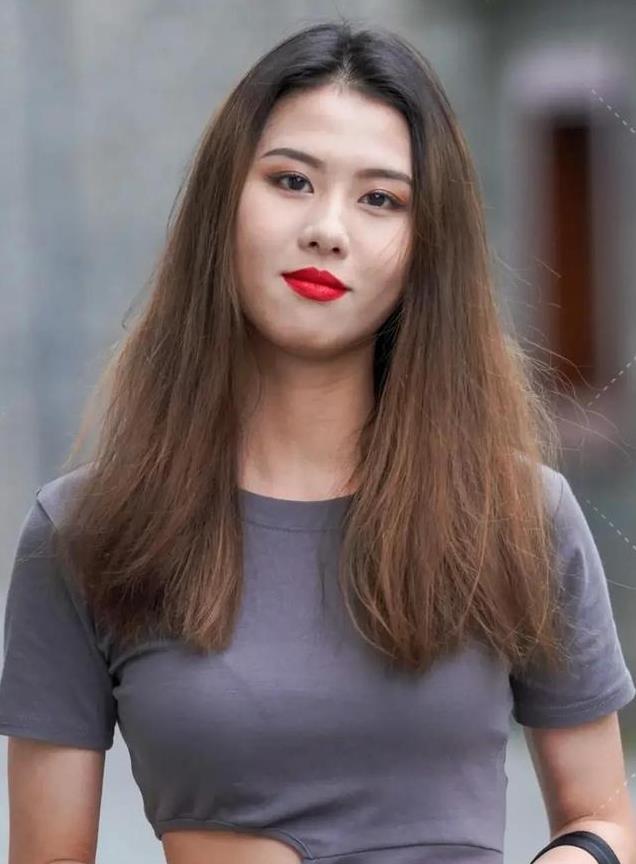 休闲裙改良需要有技术,腰部曲线得以展现全靠创新,太显瘦!