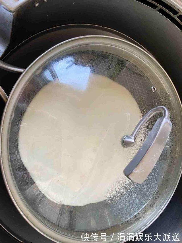 烫面|烙饼时，有的人烫面，有的人抹油，其实都错啦，大厨教你正确方法